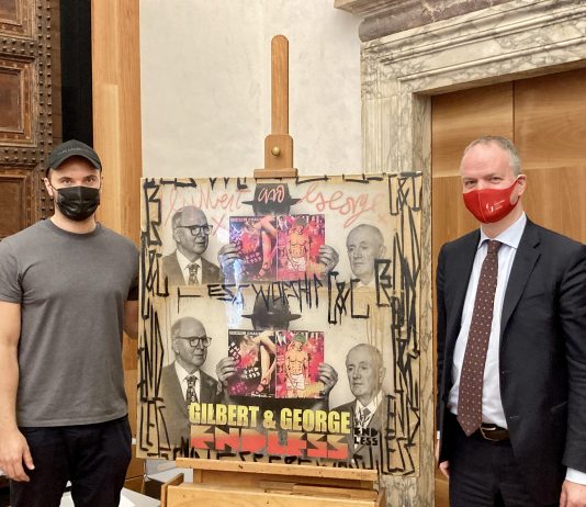 La street art di Endless entra agli Uffizi, insieme a Gilbert & George