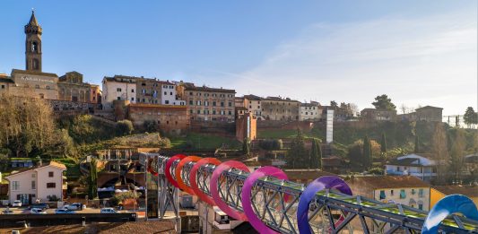 Endless sunset: la nuova installazione di Patrick Tuttofuoco a Peccioli