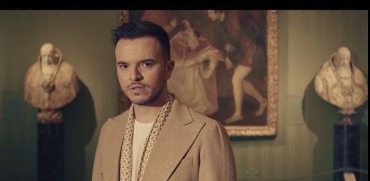 Che Voglia, tra Tiziano e Caravaggio: polemica per il video di Andrea Sannino al Museo di Capodimonte andrea sannino capodimonte