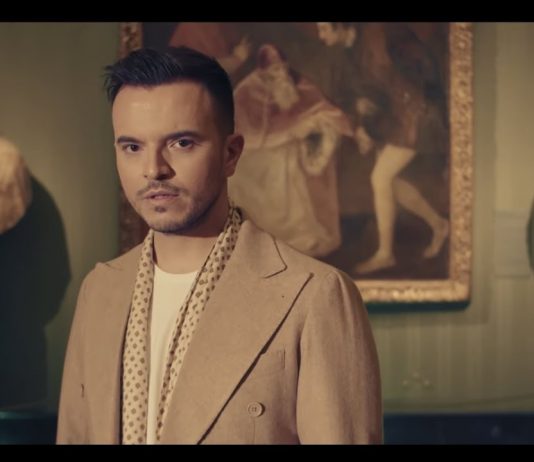 Che Voglia, tra Tiziano e Caravaggio: polemica per il video di Andrea Sannino al Museo di Capodimonte andrea sannino capodimonte