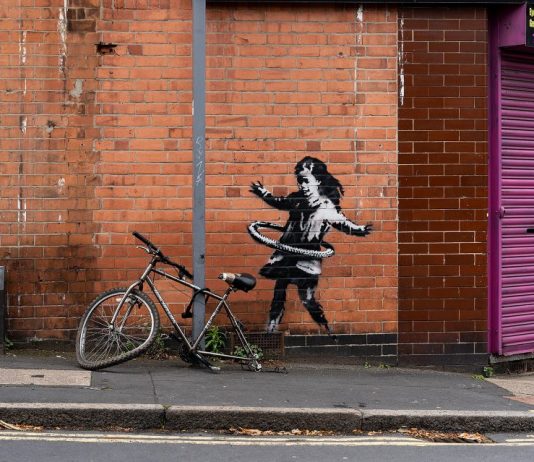Lo stencil di Banksy a Nottingham è stato staccato e venduto a una galleria d’arte Banksy Nottingham