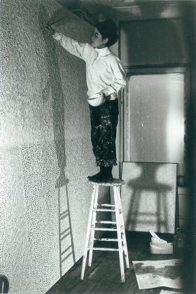 Yayoi Kusama, Kusama in her studio, New York, c. 1961. ©Yayoi Kusama