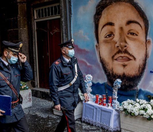 Murales cancellati a Napoli: quando la creatività devia dalla coscienza