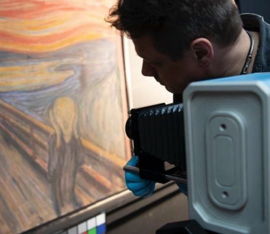 Scoperto l’autore della scritta “folle” sull’Urlo: è lo stesso Edvard Munch Scritta Edvard Munch Urlo