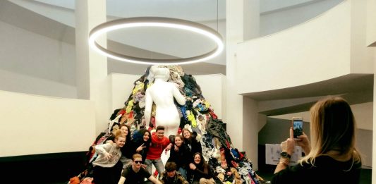 Percorsi di cittadinanza culturale, alla school di Pesci fuor d’acqua