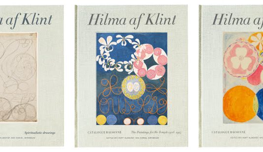 Scoprendo la grande Hilma af Klint, con il nuovo catalogo ragionato catalogo Hilma af Klint