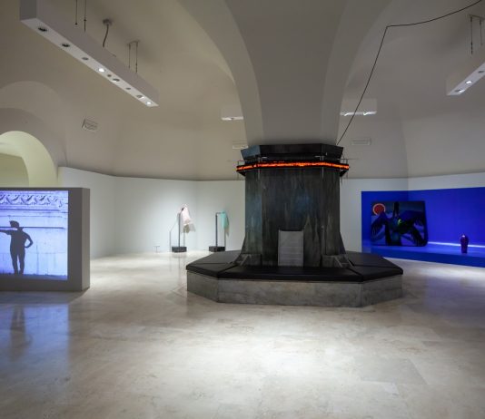 Uno sguardo sull’arte emergente italiana: intervista a Ilaria Gianni Domani Qui Oggi mostra