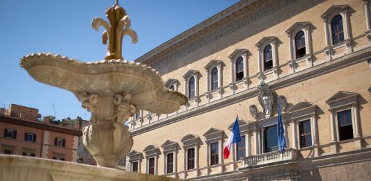 Al via il restauro di Palazzo Farnese, simbolo del Rinascimento romano Palazzo Farnese Restauro