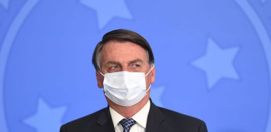 Un colpo alla cultura: Jair Bolsonaro sospende i finanziamenti pubblici Jair Bolsonaro finanziamenti cultura