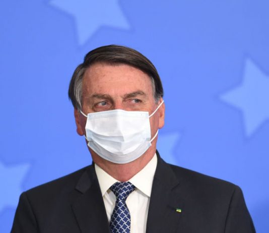 Un colpo alla cultura: Jair Bolsonaro sospende i finanziamenti pubblici Jair Bolsonaro finanziamenti cultura