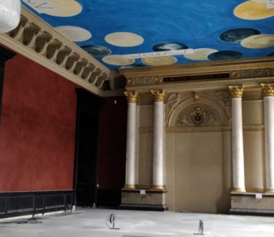 La Cy Twombly Foundation fa causa al Louvre: continua la disputa sulla Sala dei Bronzi cy twombly foundation louvre