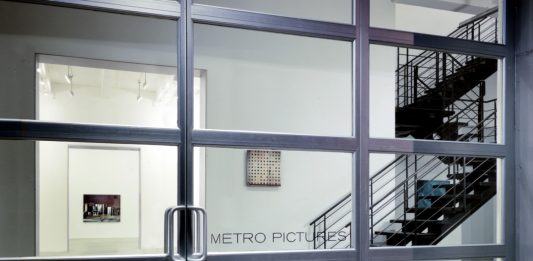 Fine di un’era: chiude Metro Pictures, la galleria che rappresenta Cindy Sherman Metro Pictures