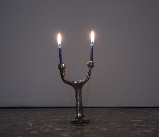 La “Tenebra” di g. olmo stuppia in mostra a Venezia