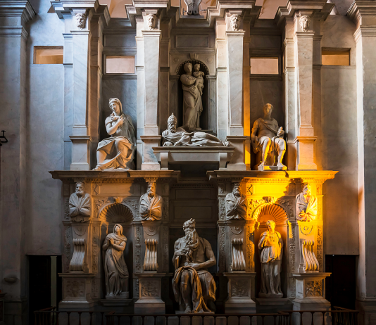 La luce di Michelangelo, per gli auguri di buona Pasqua del MIC: il video michelangelo video