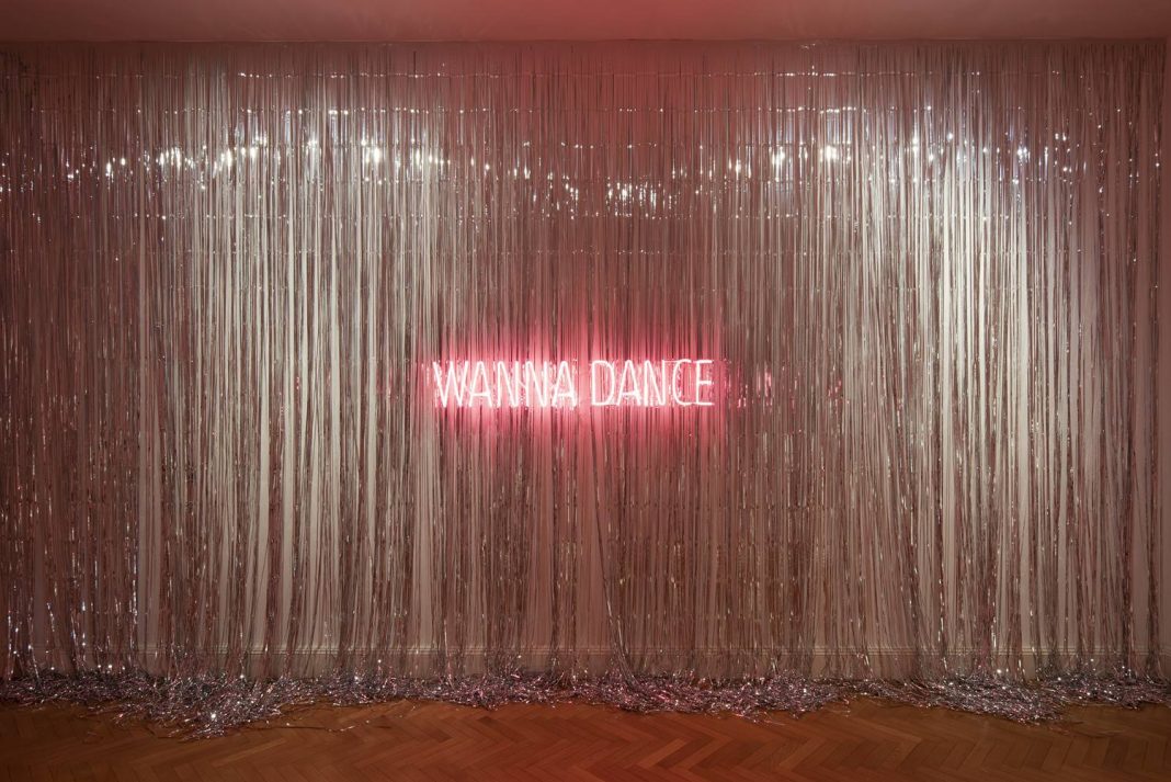 Installation View 02_Dancing 30_© KINGS, courtesy Viasaterna