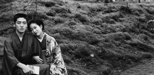 Nobuyoshi Araki arriva a Catania con 1000 polaroid Nobuyoshi Araki, KARUIZAWA SUICIDE, 1996 B/W print 32.9 x 48.3 cm courtesy Artspace AM, Tokyo