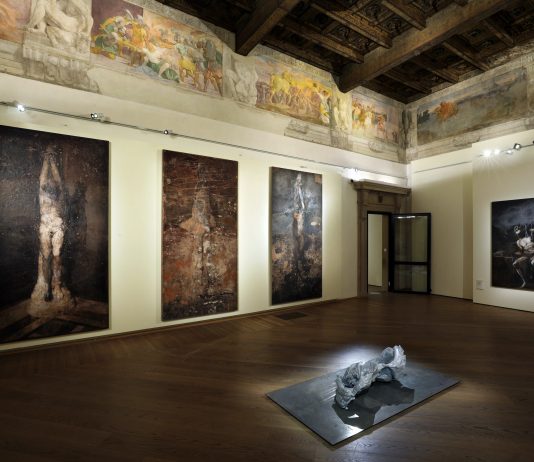 ‘Sfregi’, la prima antologica di Nicola Samorì, con 80 opere a Palazzo Fava. Le foto