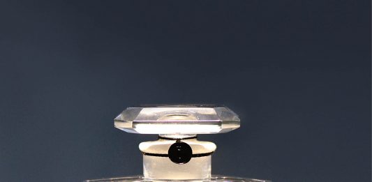 Il profumo del secolo: Chanel N° 5 compie cento anni