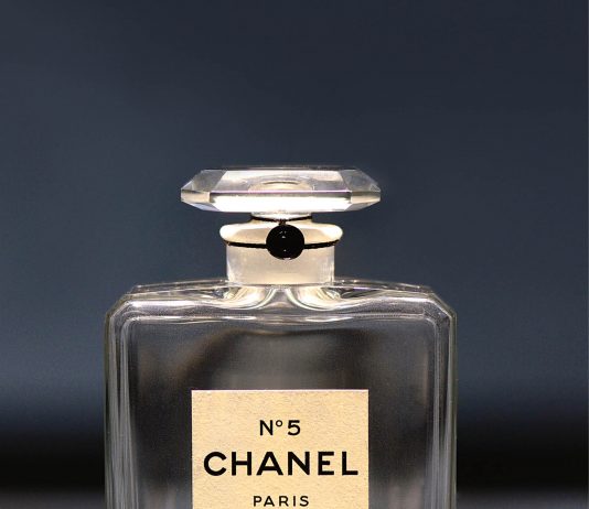 Il profumo del secolo: Chanel N° 5 compie cento anni
