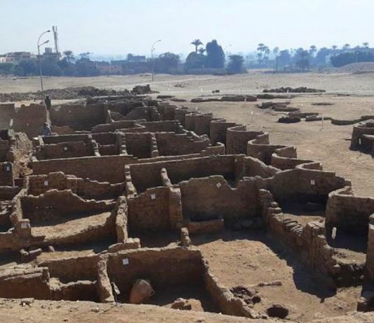 In Egitto, torna alla luce l’antica “città d’oro perduta” di Aten egitto scoperta aten