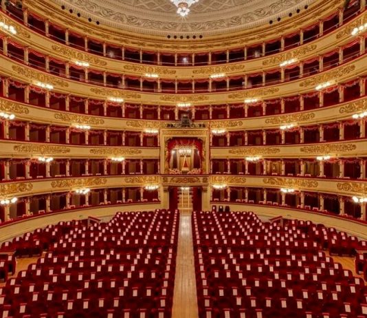 Il Ministro Franceschini spinge per le riaperture di cinema e teatri