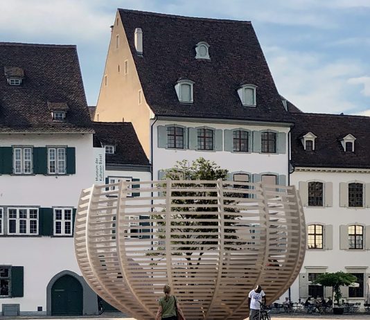 Arena per un albero a Basilea: intervista a Klaus Littmann