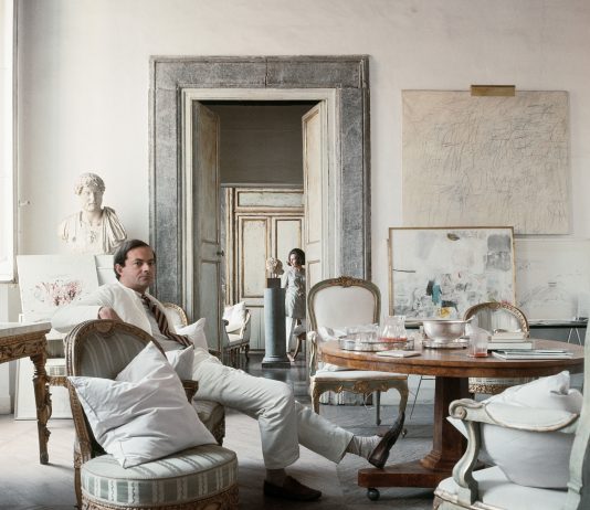 Horst P. Horst, Lisette Model e Roberto Gabetti. A Torino aprono le nuove mostre di CAMERA Horst P. Horst, "Cy Twombly in Rome", 1966. Courtesy Horst Estate.