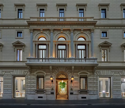 Nuova luce sui graffiti di Afro nell’Apple Store di Palazzo Marignoli, a Roma apple palazzo marignoli roma