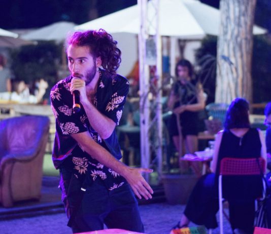 Coppa del Mondo di Poetry Slam, Giuliano Logos vince a Parigi Giuliano Logos