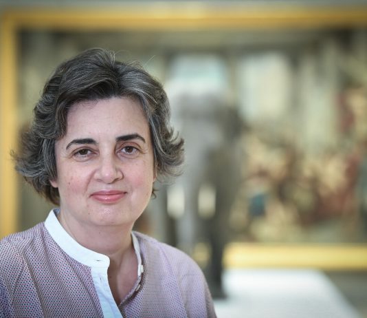 Per la prima volta, una donna è alla guida del Louvre: Macron nomina Laurence des Cars Laurence des Cars louvre
