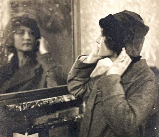 Nel flusso delle storie che si incrociano: tre artiste a Villa Pignatelli