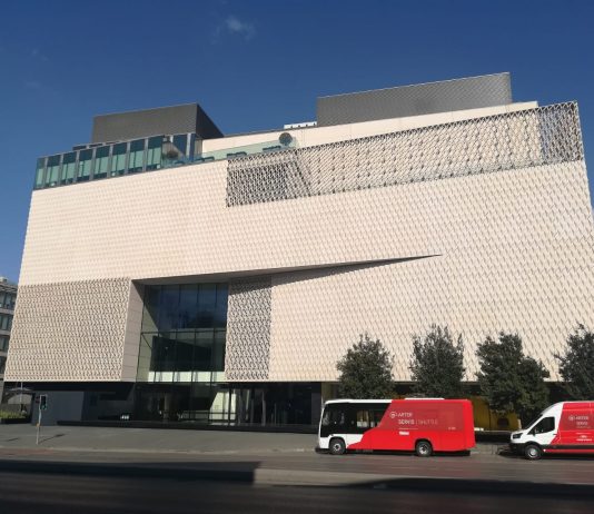 La Biennale di Istanbul spostata al 2022, a causa del Covid