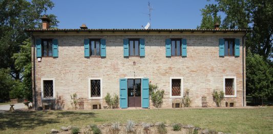 Equidistanze | Residenze Artistiche: il bando. Intervista alle curatrici