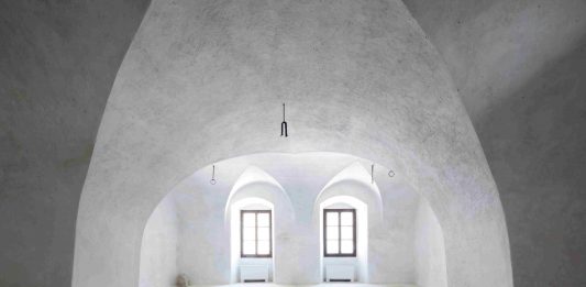 A Line Made by Walking. Pratiche immersive e residui esperienziali in Hamish Fulton, Daniele Girardi, Ron Griffin, Richard Long