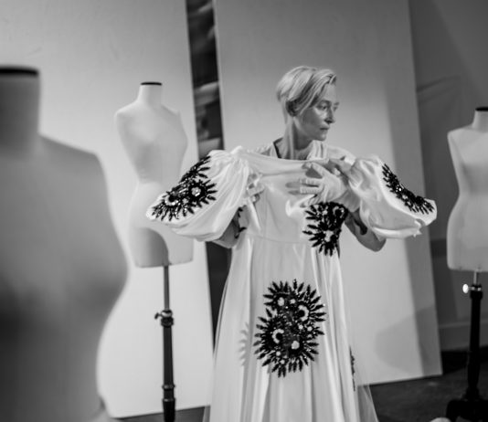 Due visioni da Embodying Pasolini: all’ex Mattatoio la performance di Tilda Swinton Embodying Pasolini mattatoio