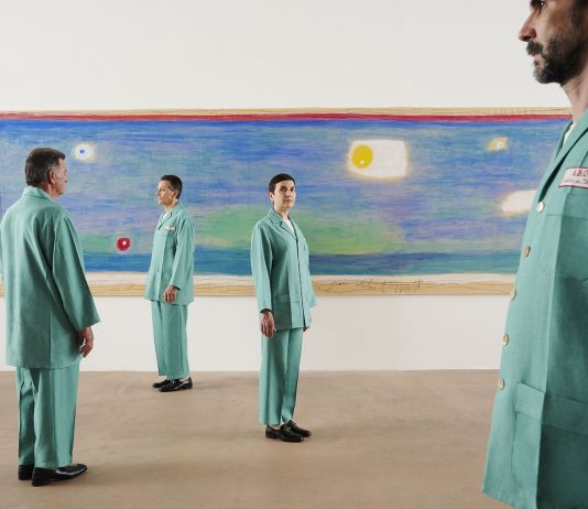 Gucci veste gli Angeli Custodi della mostra di ABO al Castello di Rivoli Gucci abo castello rivoli