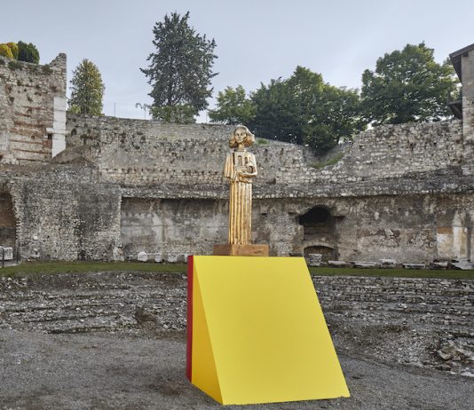 Francesco Vezzoli e un’idea “spostata” di scultura