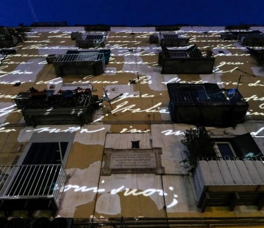 “Ranieri mio…”, le parole di Leopardi illuminano la sua casa di Napoli eugenio giliberti artista abitante