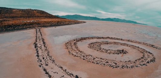 La Spiral Jetty di Robert Smithson e una rinnovata consapevolezza ecologica Robert Smithson, Spiral Jetty