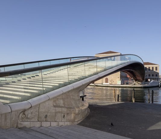 Blue Crow Media presenta la nuova mappa dell’architettura di Venezia Moderna blue crow media venezia