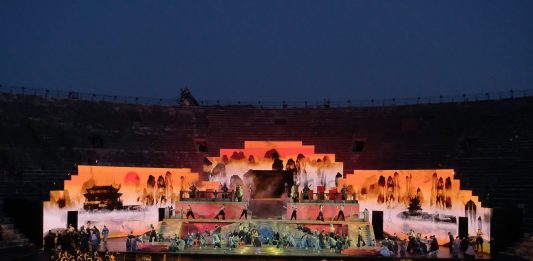 Un’inedita Turandot “da museo” incanta il pubblico dell’Arena di Verona