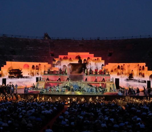 Un’inedita Turandot “da museo” incanta il pubblico dell’Arena di Verona