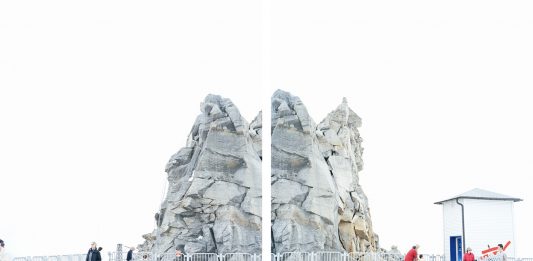 CAMERA: due nuove mostre per il mese di agosto Walter Niedermayr, Hintertuxergletscher 23/2004. Dittico, 131x211 cm Courtesy Ncontemporary Milano, Galerie Nordenhake Berlin/Stockholm, Galerie Johann Widauer Innsbruck © Walter Niedermayr