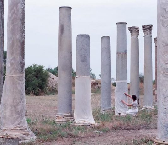 Con In-Ruins, l’arte contemporanea rilegge l’archeologia del Mediterraneo