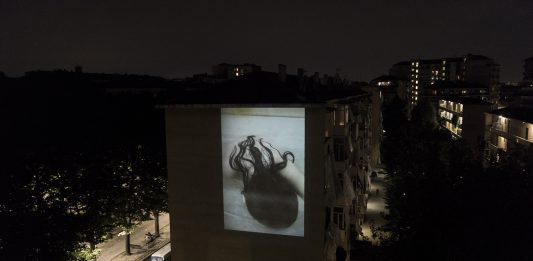 Esterno Notte 2: proiezioni diffuse nella città di Torino