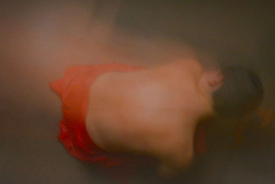 Mona Lisa Tina, Rosso 1, 2020, stampa lambda su dibond, cm 50x70