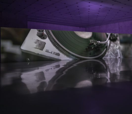 Arte come corpo vibrante: Anri Sala al Kunsthaus Bregenz