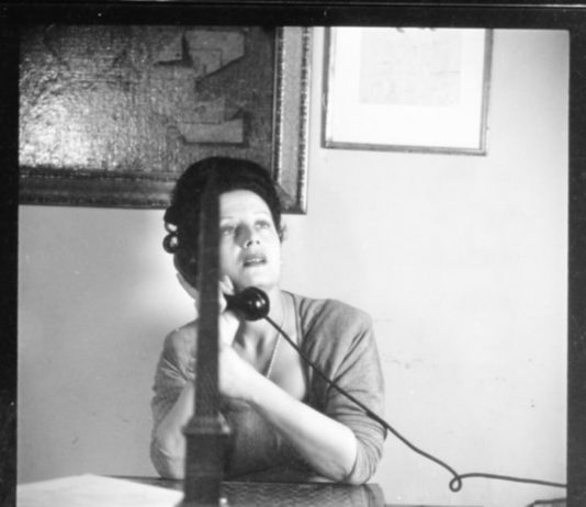 Forte, consapevole, fragile: Clara Galante porta Irene Brin in teatro