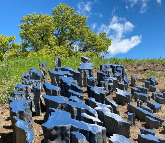 Fallen Sky, la spettacolare opera site specific di Sarah Sze nella Hudson Valley
