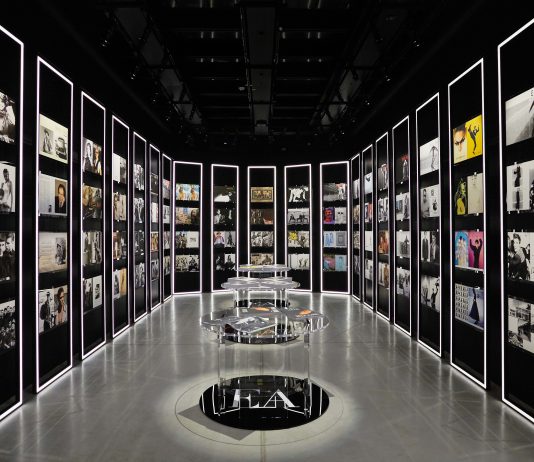 THE WAY WE ARE. La mostra temporanea dedicata ai 40 anni di Emporio Armani